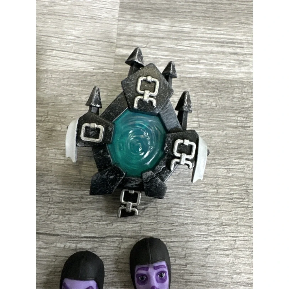 Fortnite Legendary Series Skull Trooper Purple Glow 6‎ Inch Figure 2018 Jazwares